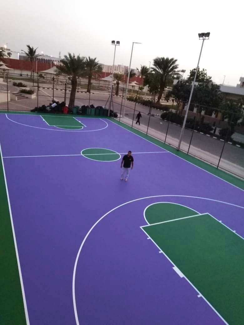 الملاعب متعددة الأغراض Multi Courts (سلة ، طائرة ، يد ، تنس)،